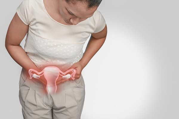 عمل افتادگی رحم خطرناک است؟ راهنمای کامل مراقبت و هزینه عمل افتادگی رحم