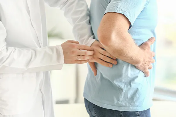 سرطان کلیه چیست؟ بررسی علائم و احتمال عود مجدد سرطان کلیه بدخیم و خوش خیم