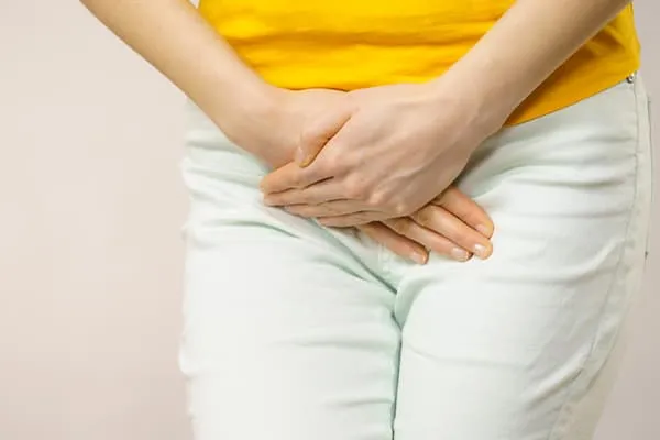 افتادگی مثانه چیست؟ راهنمای کامل علل، عوارض، علائم + انواع درمان و عمل