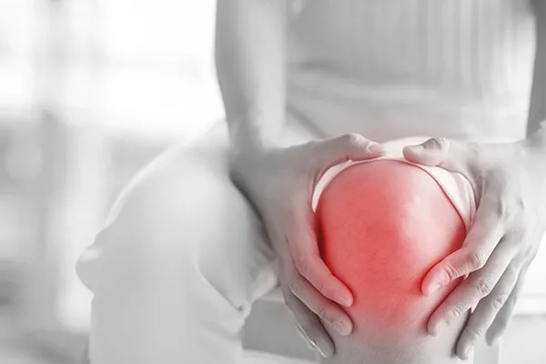 روماتیسم مفصلی چیست؟ علت روماتیسم و علائم