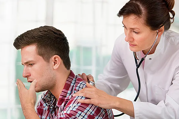 علائم ذات الریه چیست؟ علت و درمان انواع پنومونی در کودکان و سالمندان