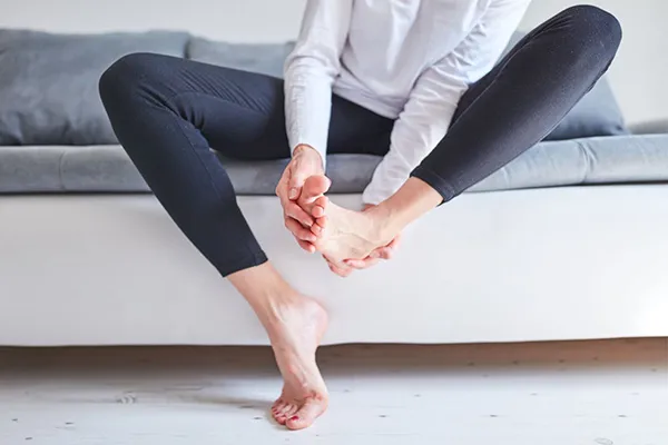 علت پا درد چیست؟ انواد درد پا و پیشگیری از آن ها