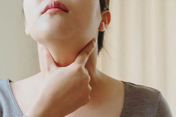 علت گواتر چیست؟ انواع علائم بیماری گواتر در زنان و احتمال سرطانی شدن آن