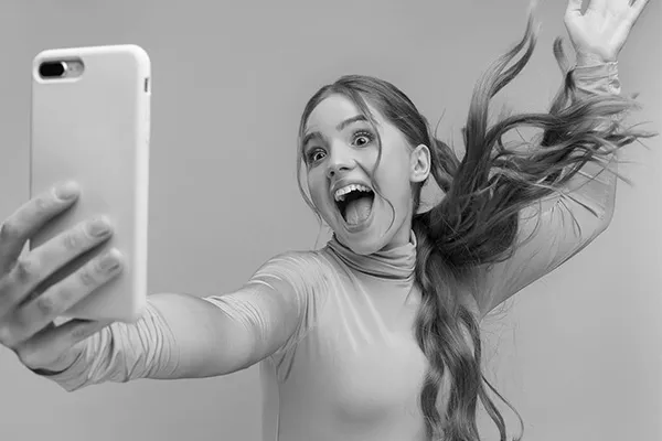 اختلال شخصیت نمایشی در DSM-5: علت و علائم شخصیت نمایشی