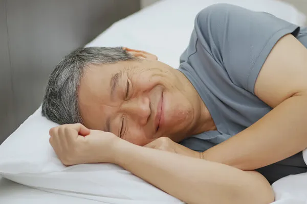 چیکار کنم تو خواب حرف نزنم؟ علت حرف زدن در خواب و درمان آن
